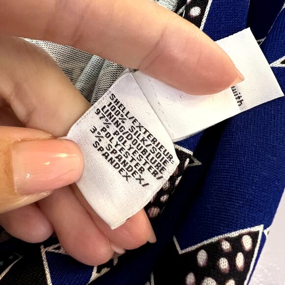 DVF Diane von Furstenberg Irina Silk Wrap Dress Blue Star Print size 8 - Picture 8 of 10